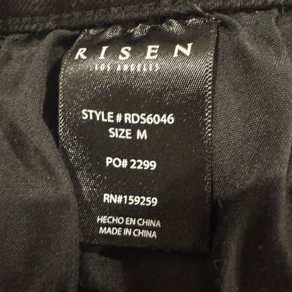 Risen sz MED Edgy Black Denim Shorts with Fringe Accents - Picture 4 of 4